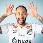 Santos anuncia novo patrocinador em dia da reestreia de Neymar