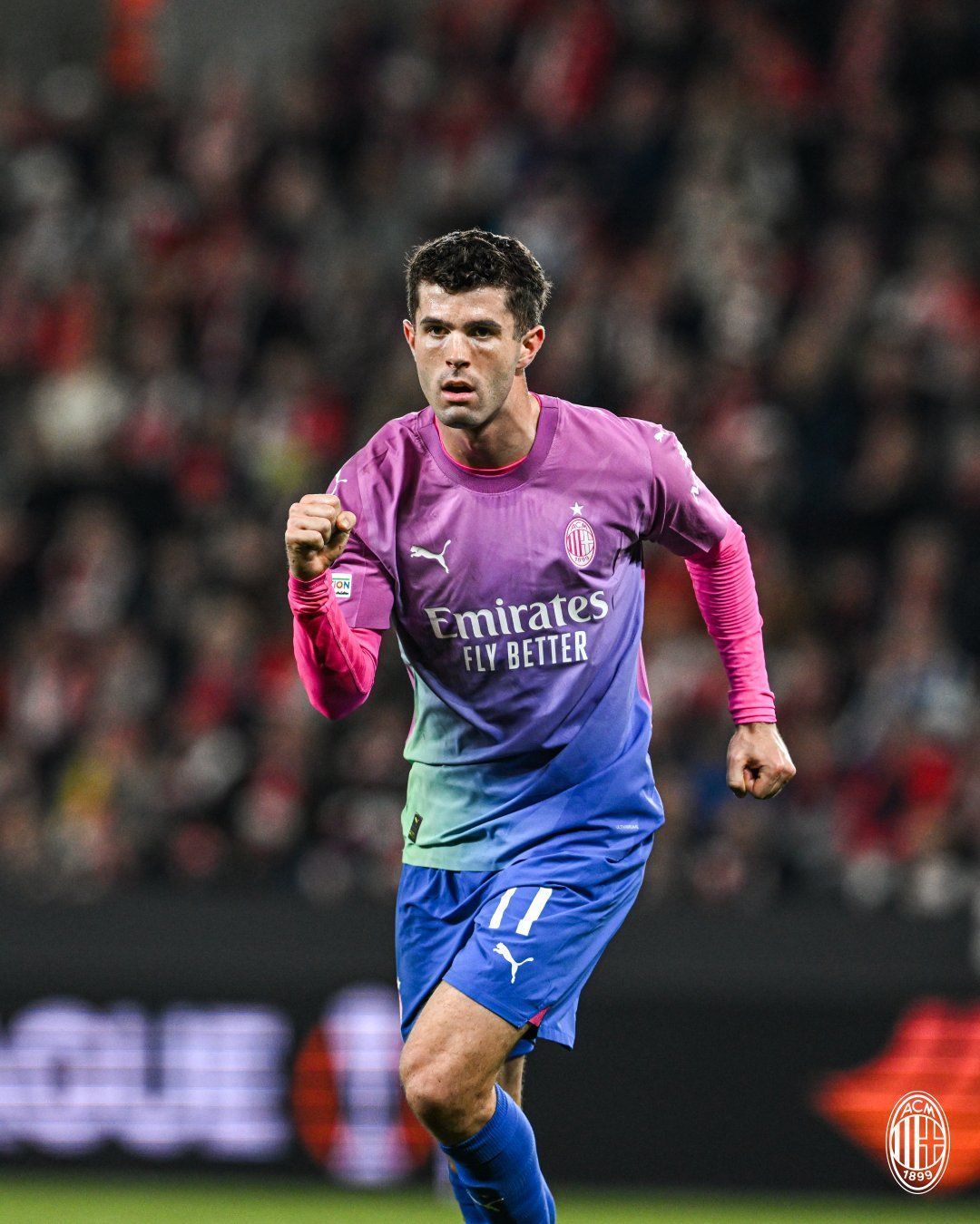 Milan aproveita expulsão e supera o Sparta na Liga Europa