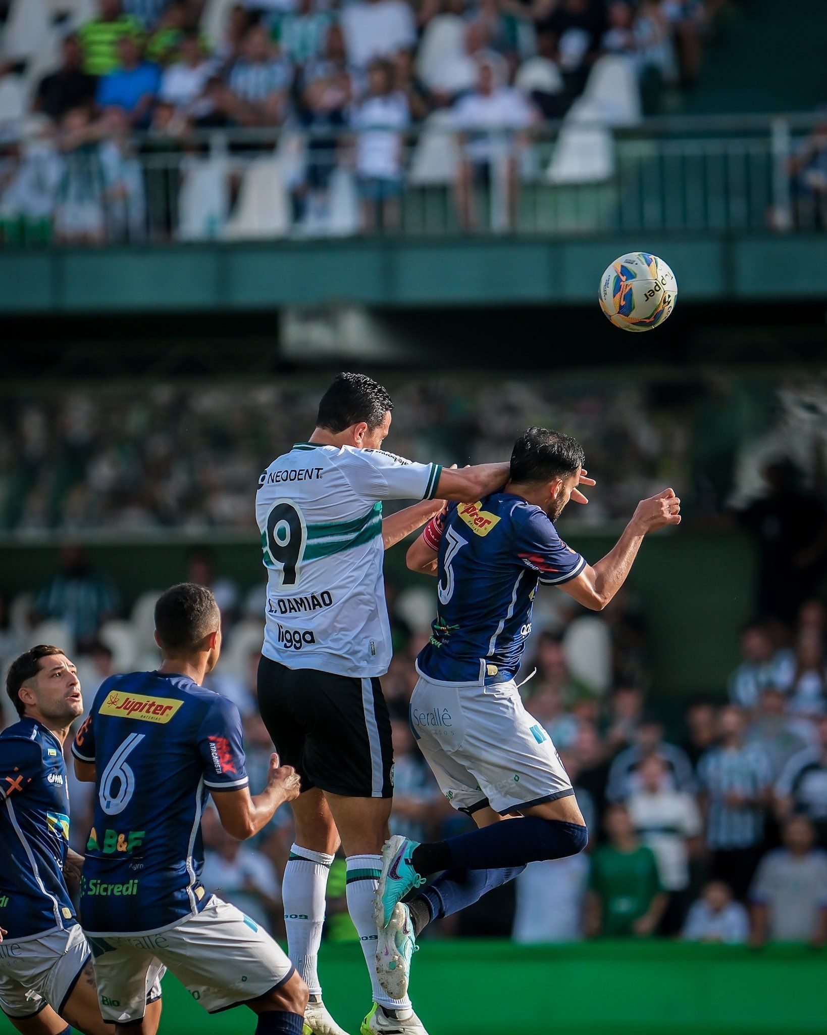 Leandro Damião marca, Coritiba vence Cianorte e se classifica no Paranaense