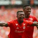 Inter goleia São Luiz e avança à semifinal do Gauchão