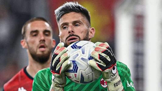 Giroud foi improvisado no gol no último jogo do Milan e recebeu carta especial no EA FC 24