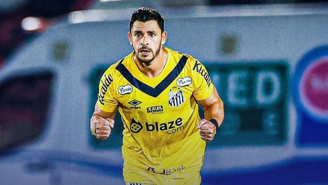 Santos vence Botafogo-SP fora de casa e volta a 'colar' no líder da Série B