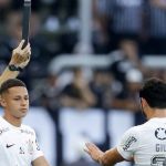 Meia do Corinthians passa por exames e é dúvida para estreia na Libertadores