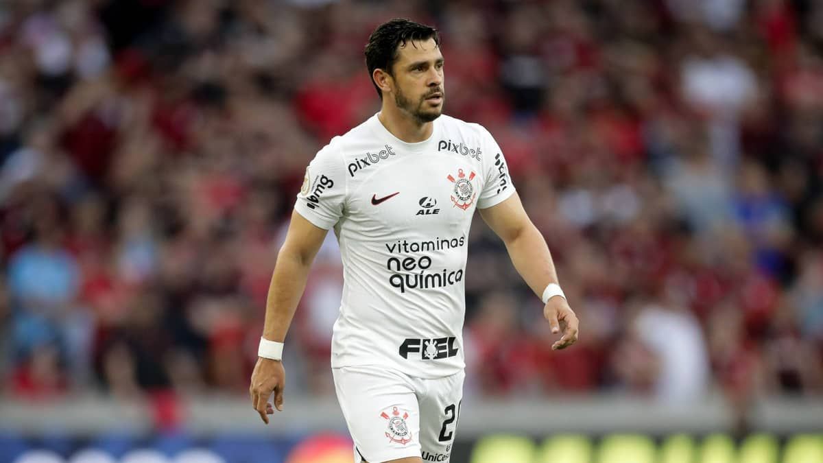Giuliano 'renasce' em nova função no Corinthians; entenda