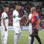 Maringá e Athletico iniciam decisão do Campeonato Paranaense