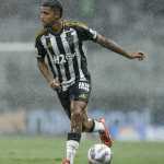 Atlético oficializa empréstimo de meia a clube da Série B