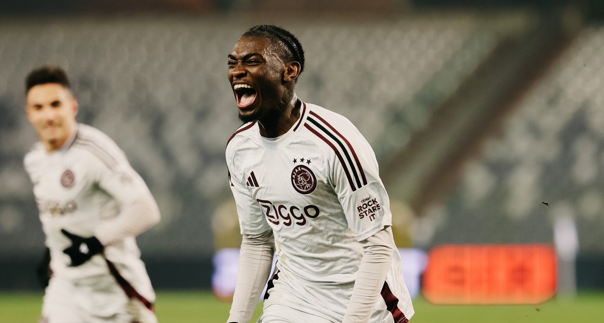 Ajax domina jogo, vence time belga e abre vantagem na Liga Europa