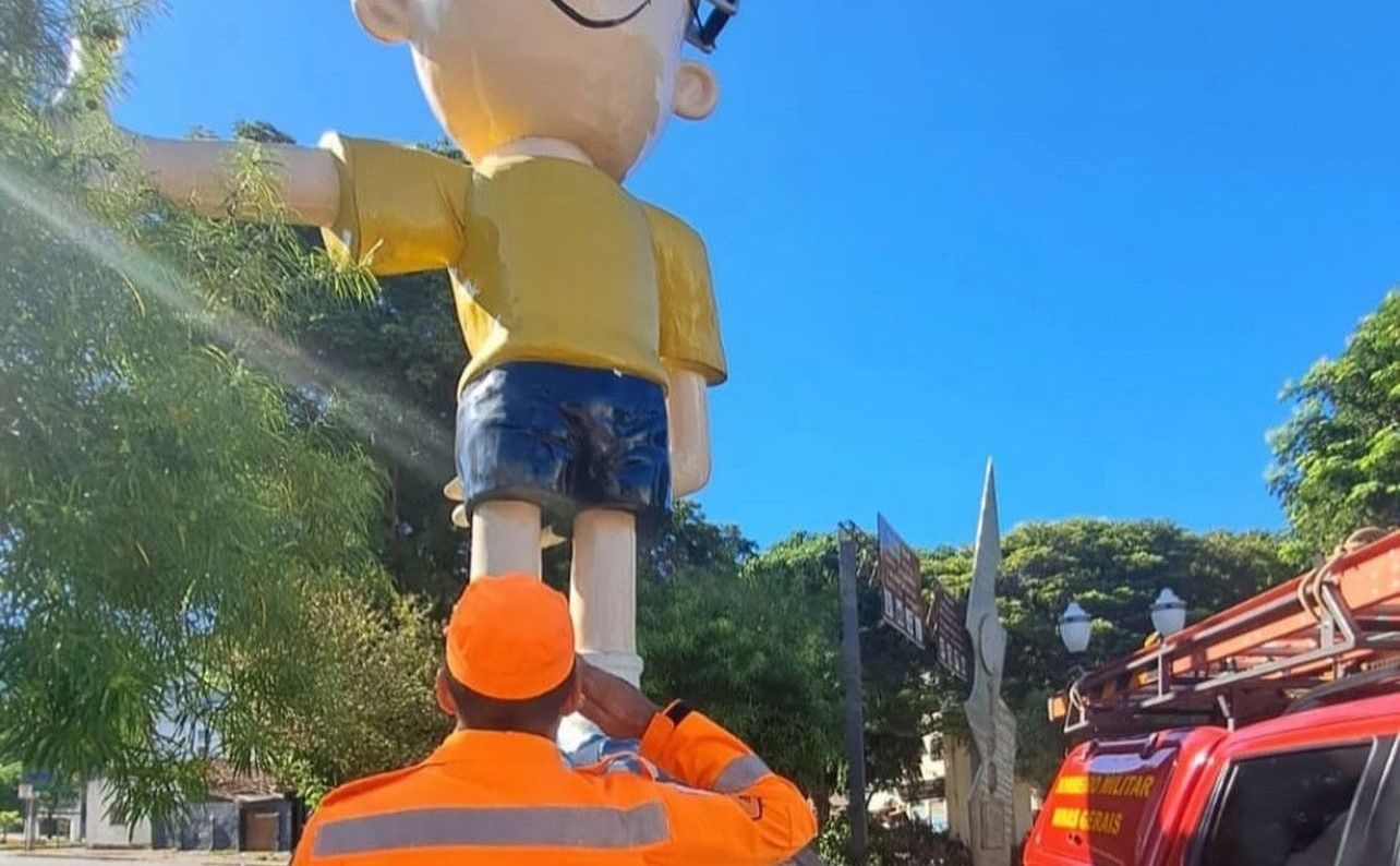 Ziraldo é homenageado por Corpo de Bombeiros e Prefeitura de cidade mineira
