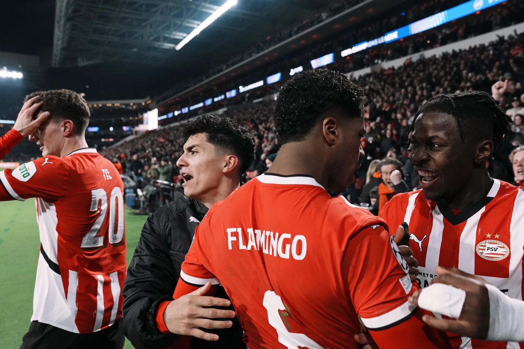 Na prorrogação, PSV bate a Juventus e vai às oitavas da Champions League