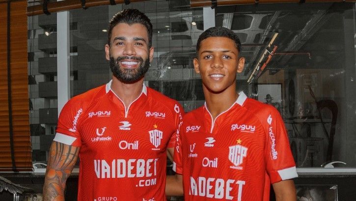 Atlético e Cruzeiro disputam contratação de revelação do time de Gusttavo Lima