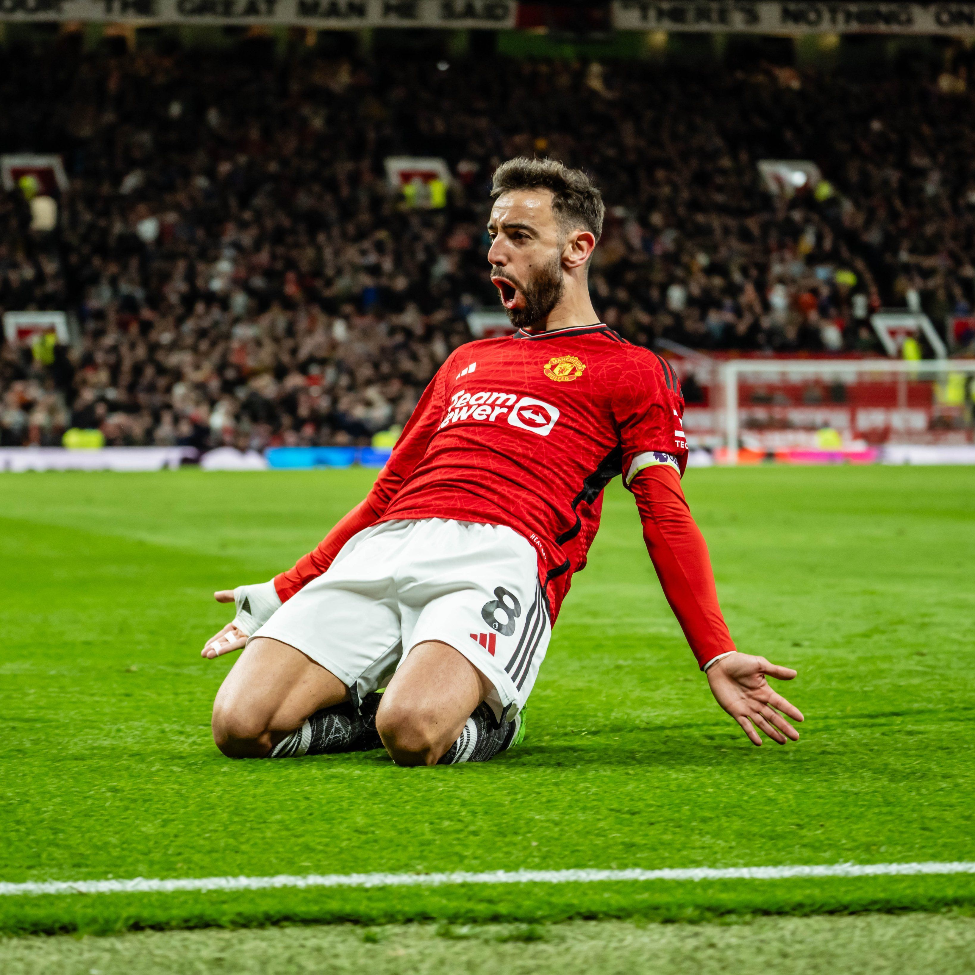 Bruno Fernandes decide e Manchester United vence na Premier League