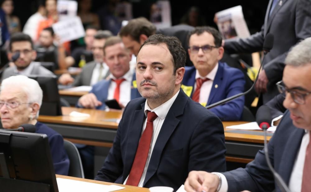 Alvo de pedido de cassação na Câmara, Glauber Braga anuncia greve de fome
