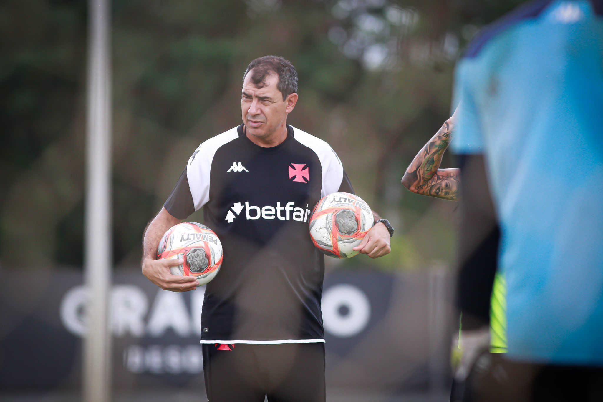 Escalação do Vasco: Fábio Carille deve fazer poucas mudanças diante do Flamengo
