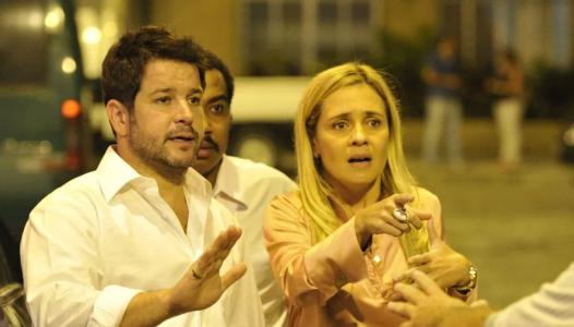 Carminha (Adriana Esteves) e Tufão (Murilo Benício) em Avenida Brasil