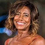 Glória Maria é homenageada com nome de rua em Búzios, onde possuía residência