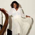 Família de Gloria Maria reativa perfil da apresentadora meses após a morte