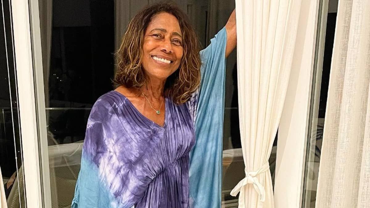 Glória Maria é internada para tratamento contra o câncer 