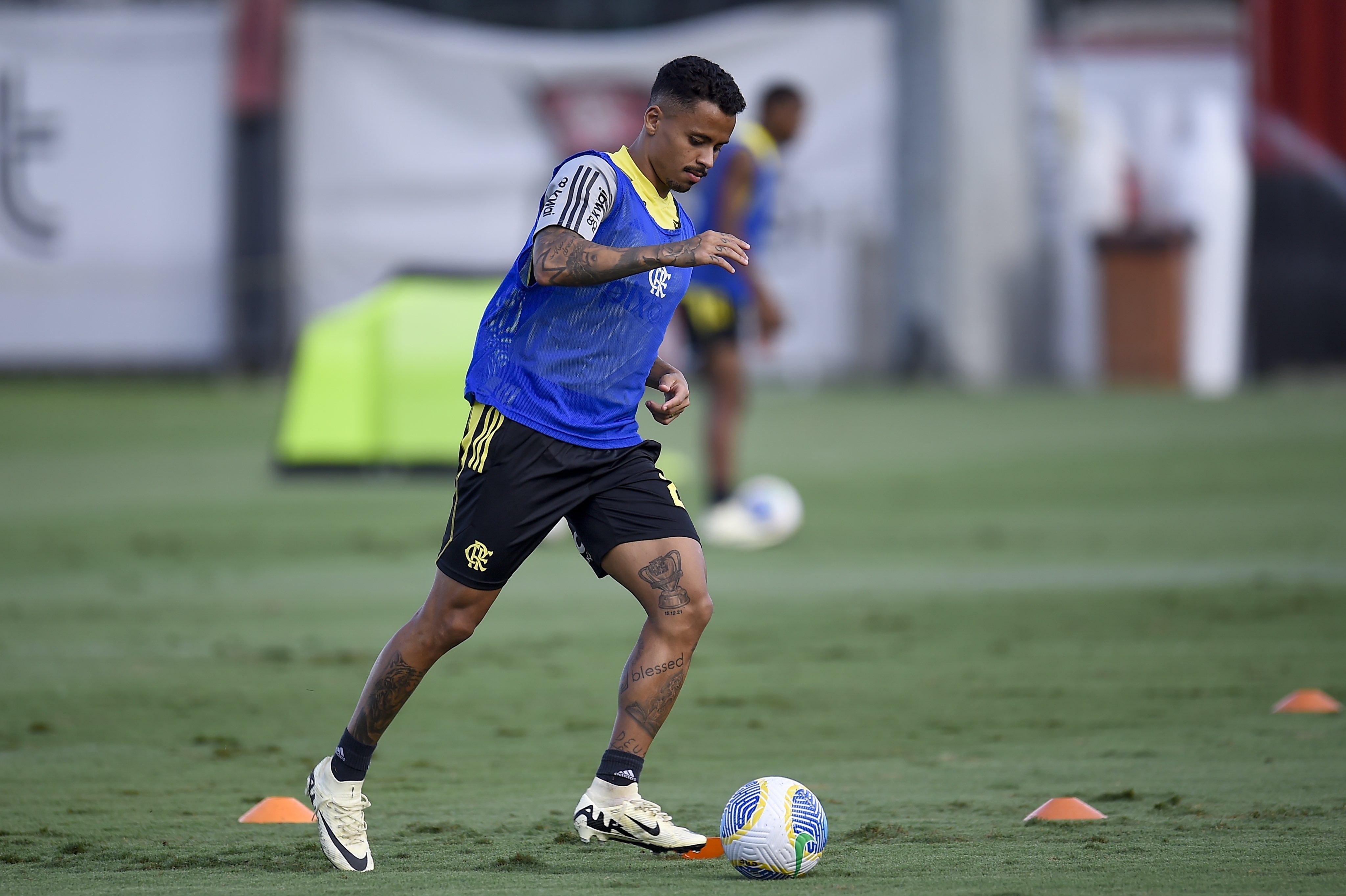 Allan sofre lesão e volta a desfalcar o Flamengo; saiba mais