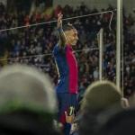 Raphinha brilha, Barcelona volta a vencer o Benfica e avança na Champions
