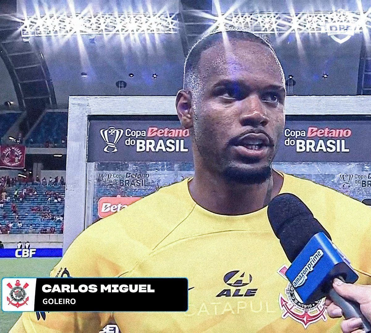 Carlos Miguel comenta relação com Cássio após virar titular do Corinthians