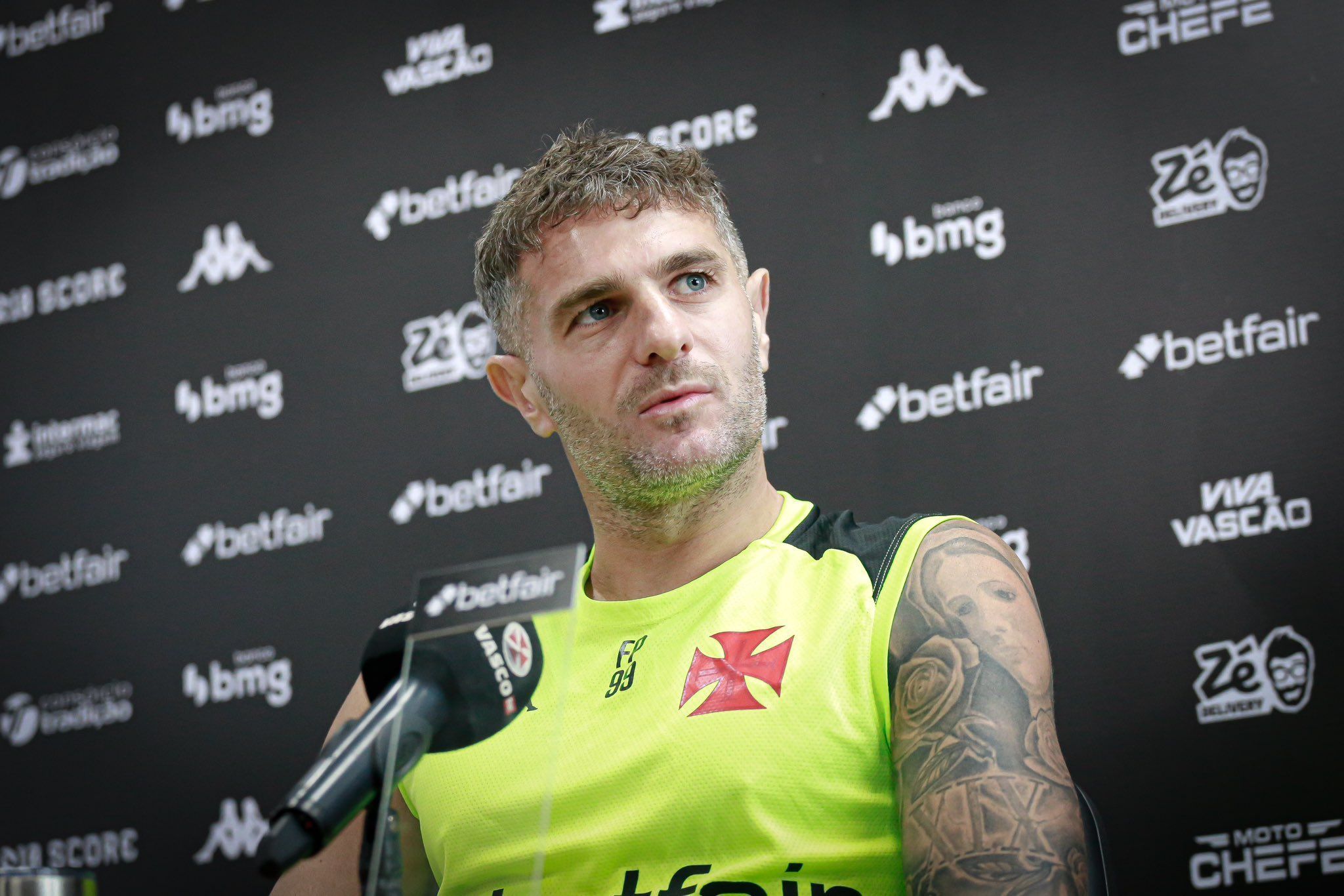 Vasco: Vegetti dispara e diz que Flamengo foi beneficiado por arbitragem no Carioca