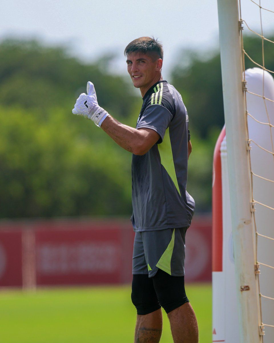 Flamengo x Inter: Rochet será titular no gol colorado? Veja possibilidade