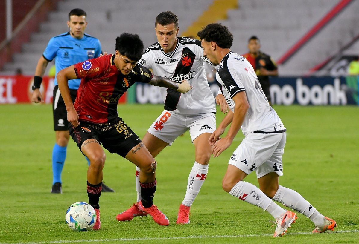 Vasco 'entrega o jogo' e só empata com Melgar na estreia na Copa Sul-Americana