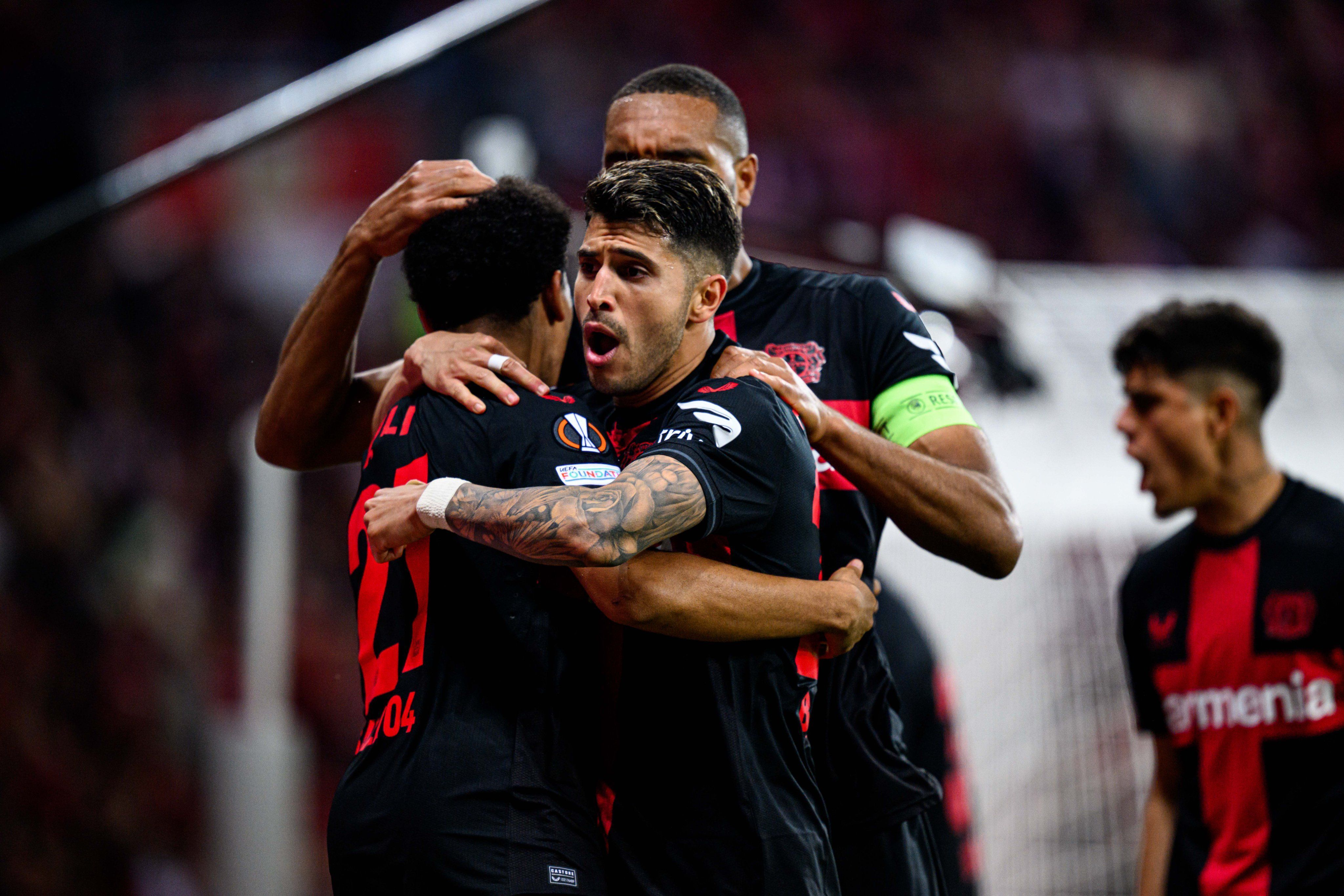Leverkusen empata no fim, mantém invencibilidade e vai à final da Liga Europa