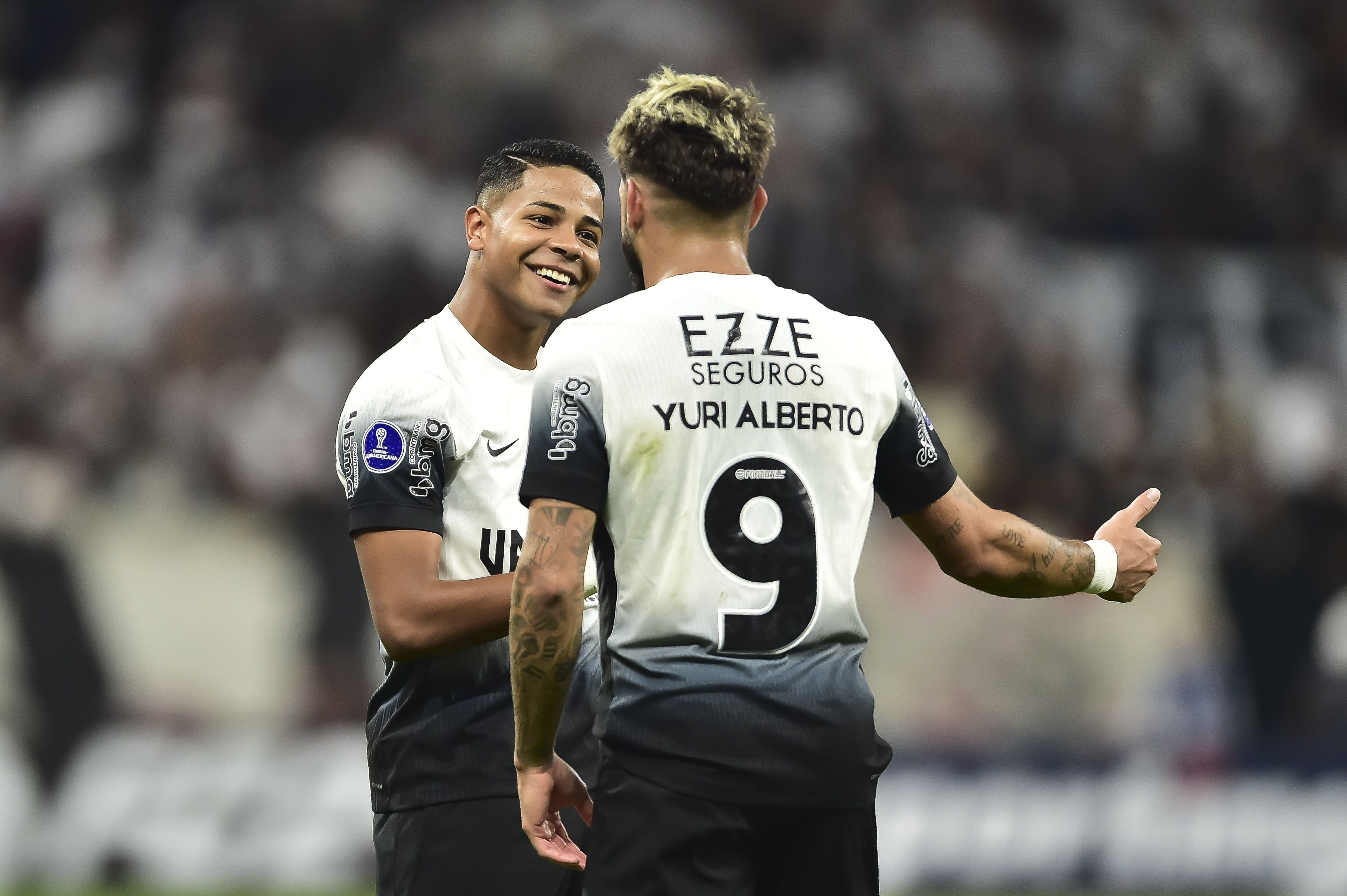 Corinthians faz grande primeiro tempo e goleia o Argentinos Juniors pela Sul-Americana