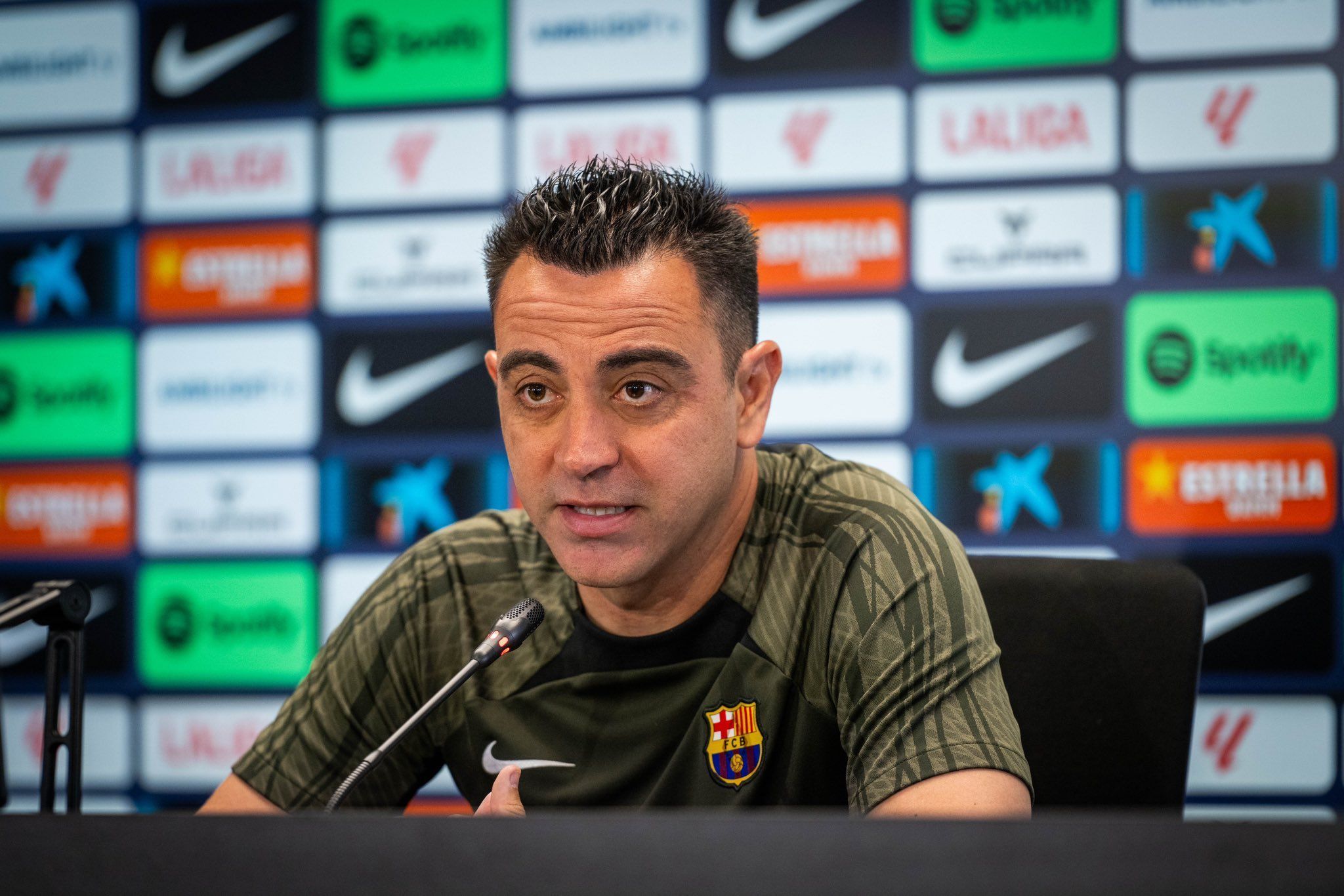Reviravolta no Barcelona pode levar à demissão do técnico Xavi; entenda