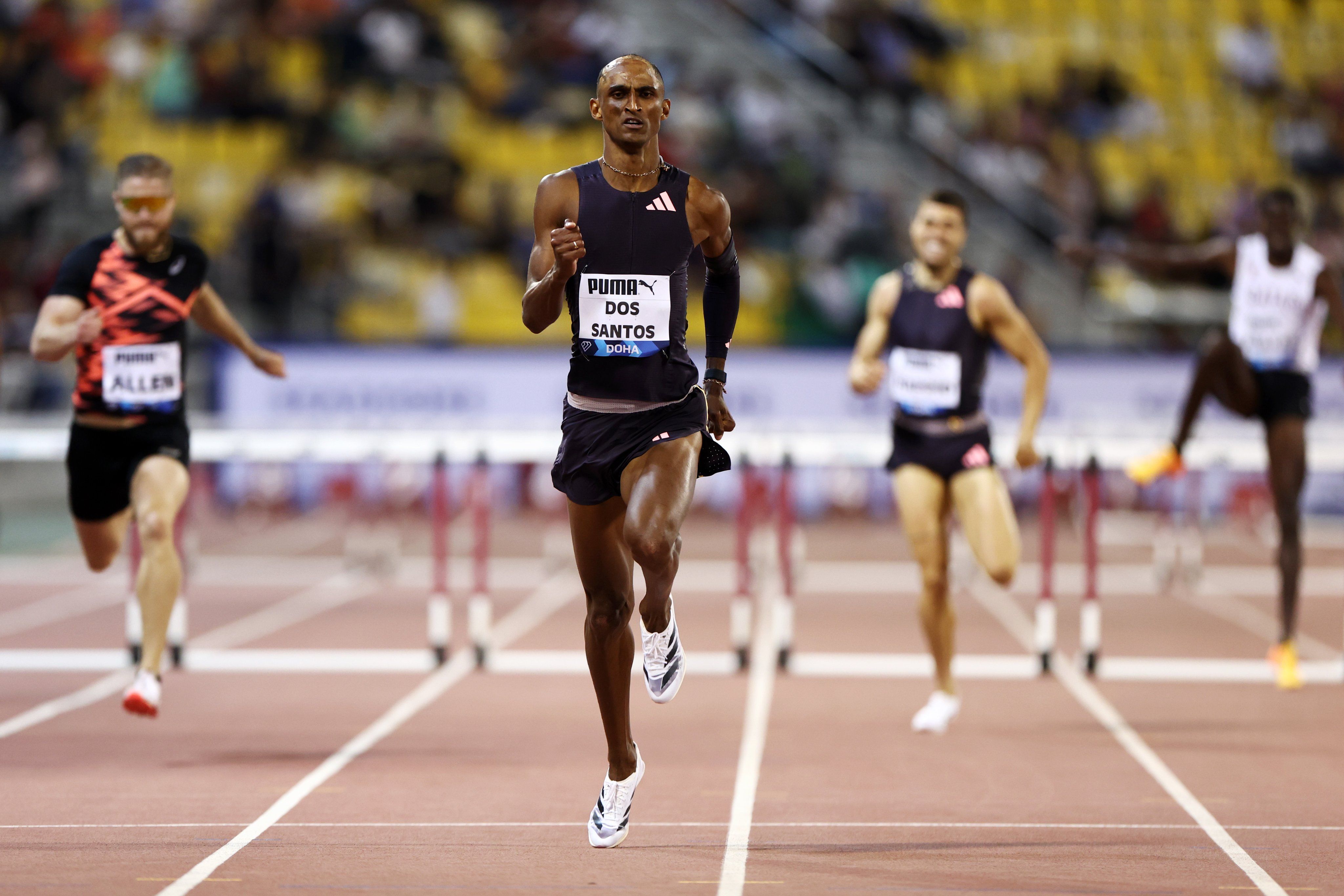 Alison dos Santos vence etapa da Diamond League e mostra força para Paris 2024