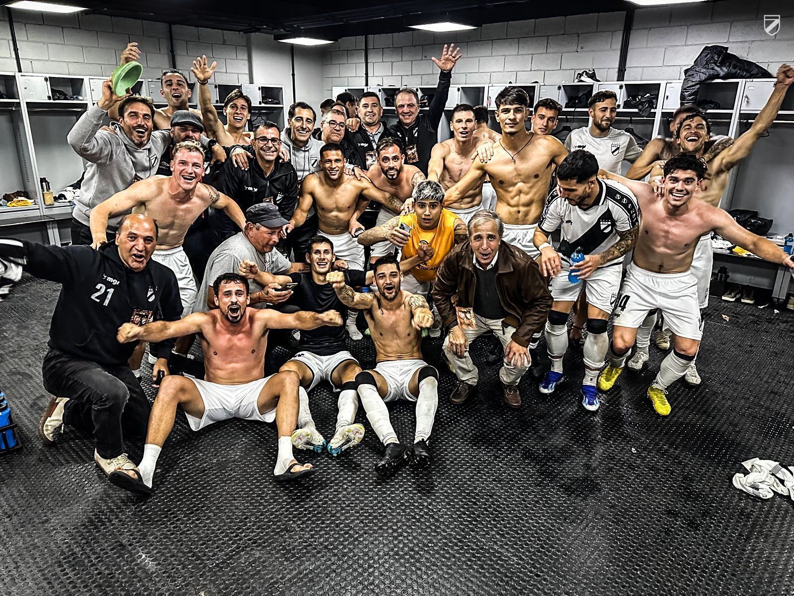 Clube uruguaio provoca rival brasileiro após vitória: 'Tamanho de uma azeitona'