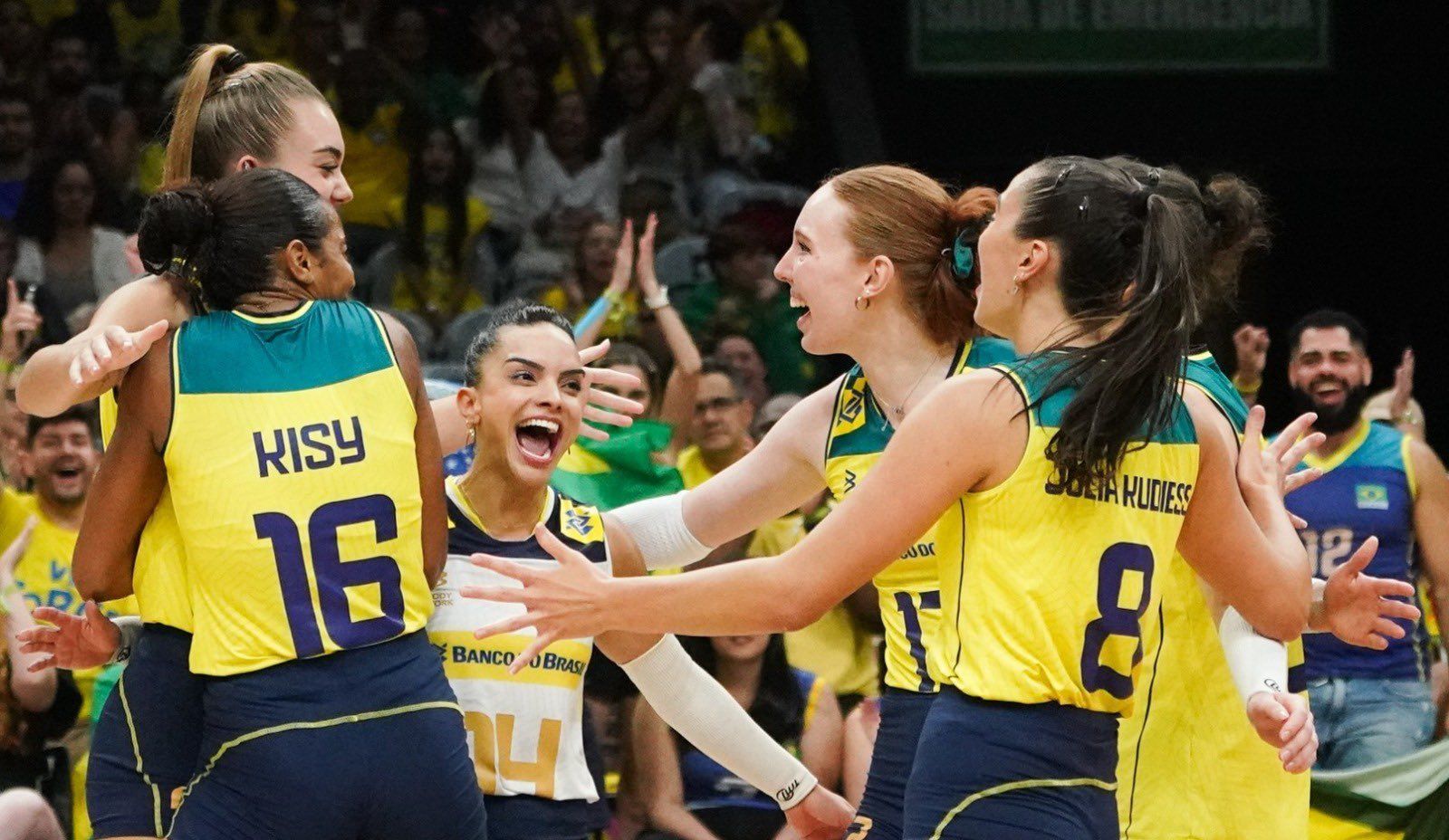 Brasil quebra jejum, vence Estados Unidos e mantém 100% na Liga das Nações de Vôlei