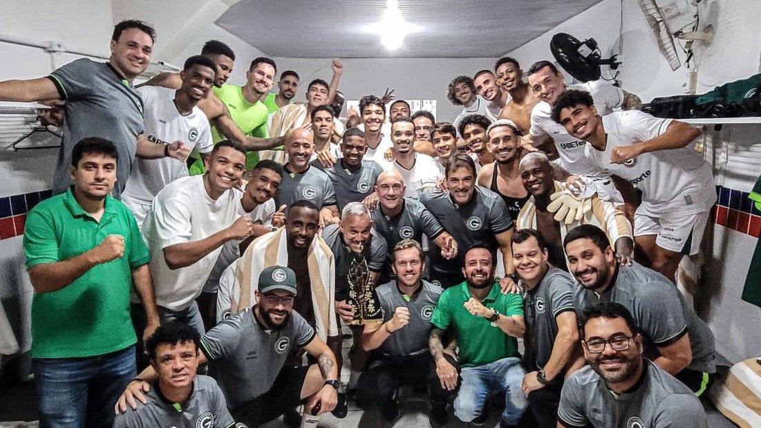 Goiás vence Brusque, mantém invencibilidade e assume vice-liderança da Série B