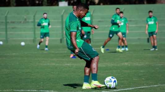 Goiás tenta subir na tabela