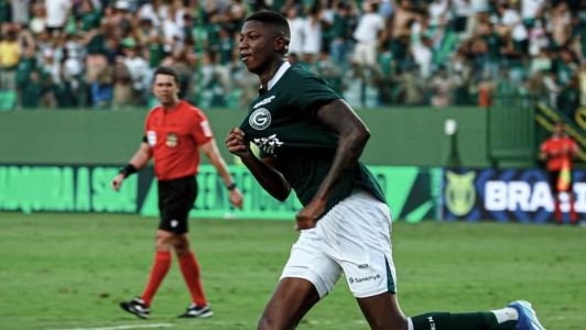 Goiás trava briga contra o rebaixamento