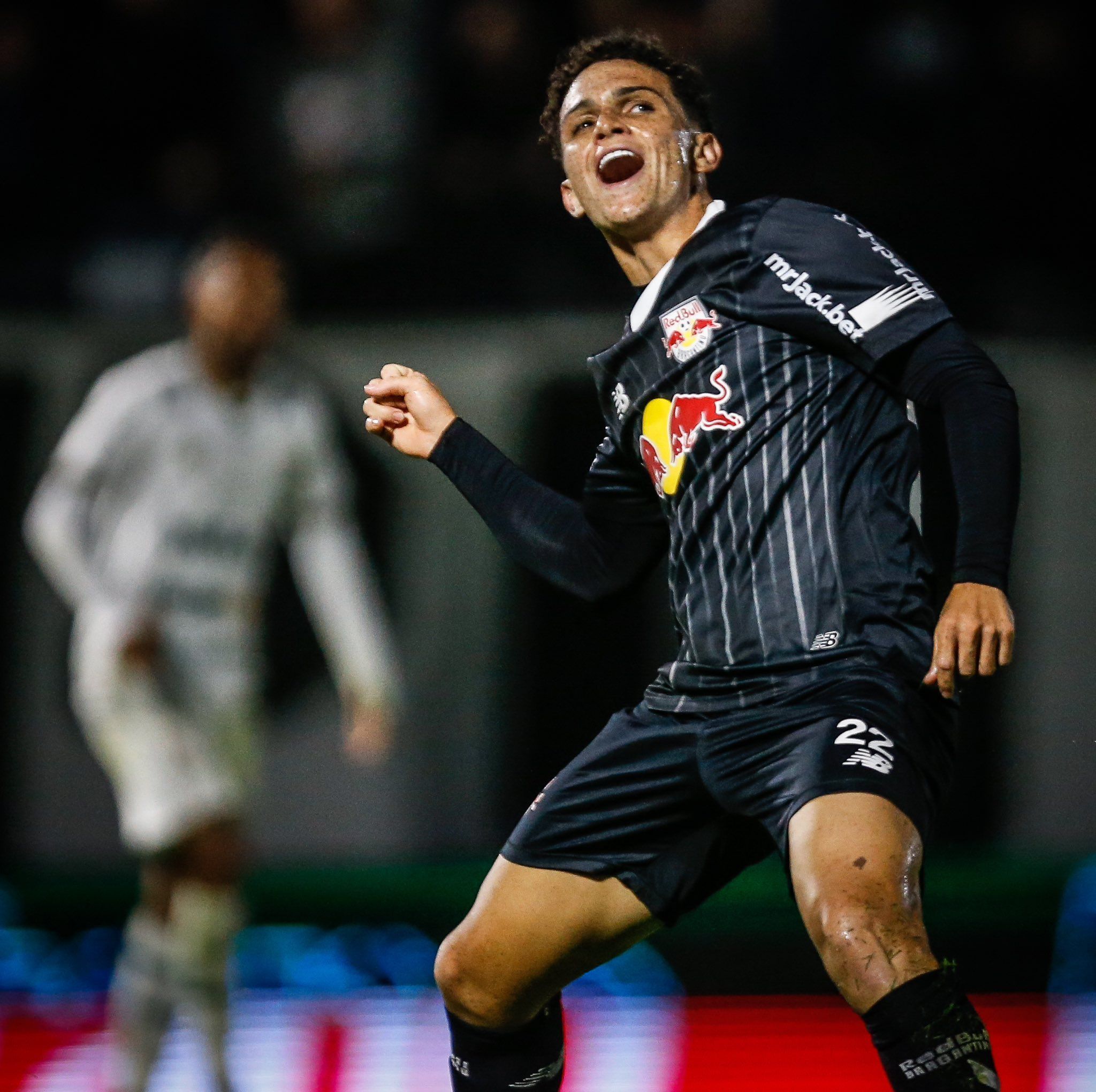Bragantino goleia, elimina Sousa-PB e avança às oitavas da Copa do Brasil
