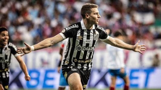 Gol da vitória do Santos veio aos 48 minutos do segundo tempo, com Julio Furch