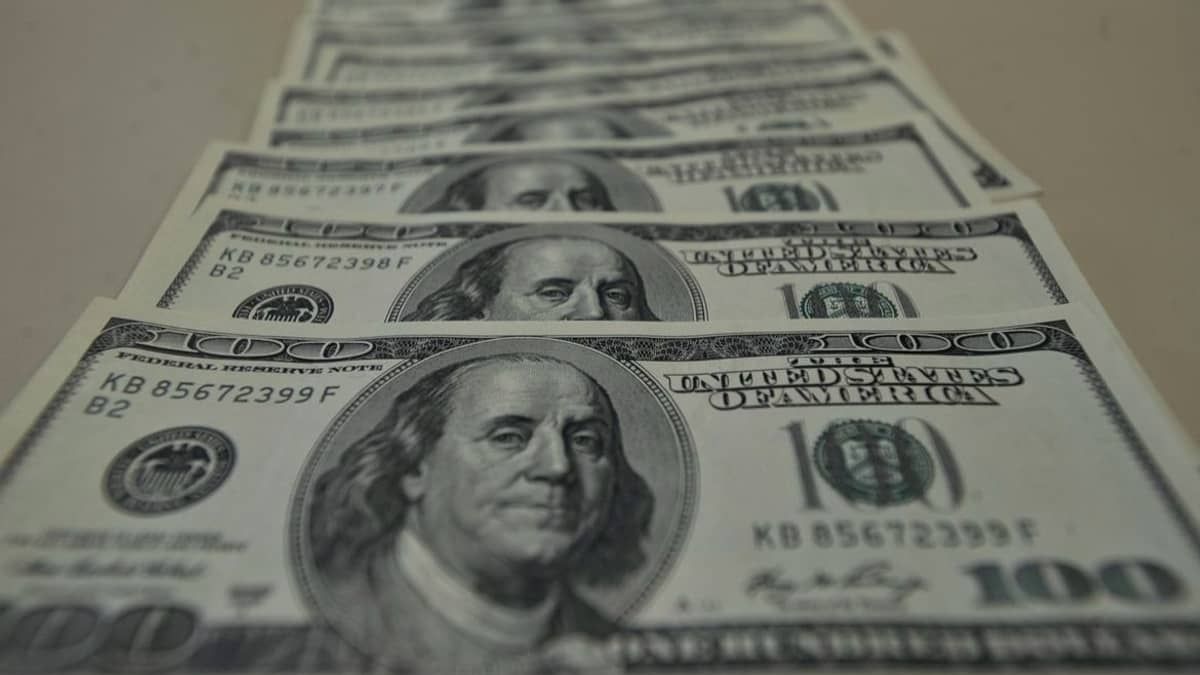 Goldman Sachs reduz projeção do dólar para R$ 4,40 no fim do ano