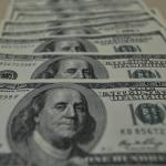 Goldman Sachs reduz projeção do dólar para R$ 4,40 no fim do ano