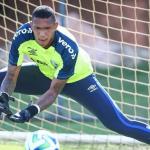 Goleiro Adriel repete ato de indisciplina no Grêmio