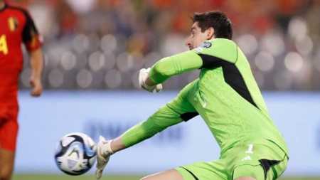 Goleiro belga deixou a concentração da seleção após não ter sido capitão em partida