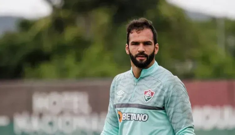 Presidente do Vitória anuncia a contratação do goleiro Muriel, ex-Fluminense