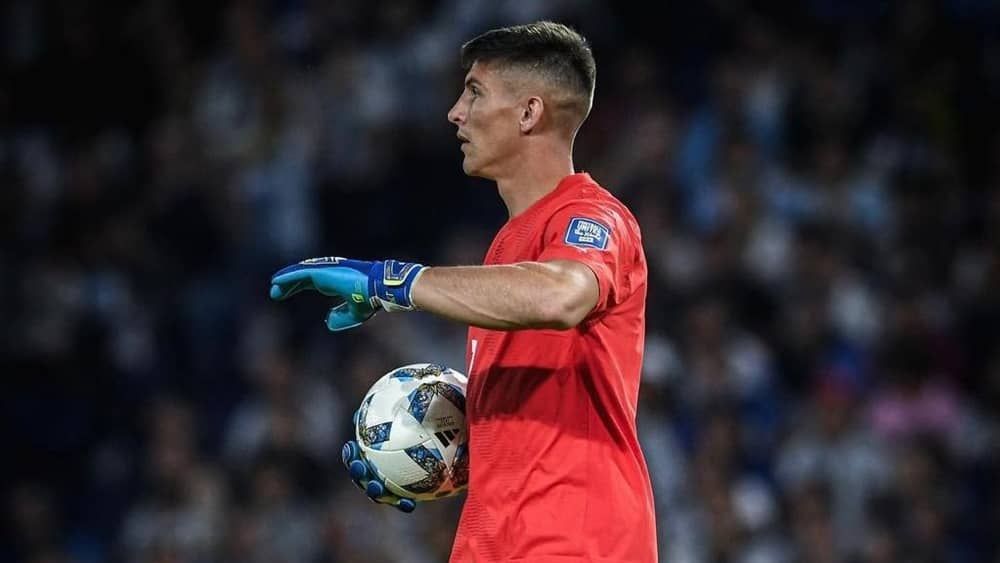 Como fica a situação de Rochet no Inter após o goleiro revelar dores