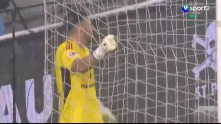 Goleiro do Hamburgo faz gol contra bizarro na Segunda Divisão Alemã