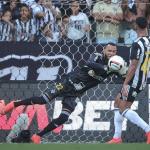Everson aponta falhas do Atlético, mas valoriza empate em clássico contra o América