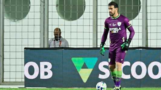 Goleiro foi titular pela última vez há mais de um mês