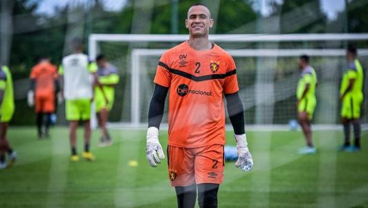 Goleiro Renan tem contrato com o Sport para a próxima temporada