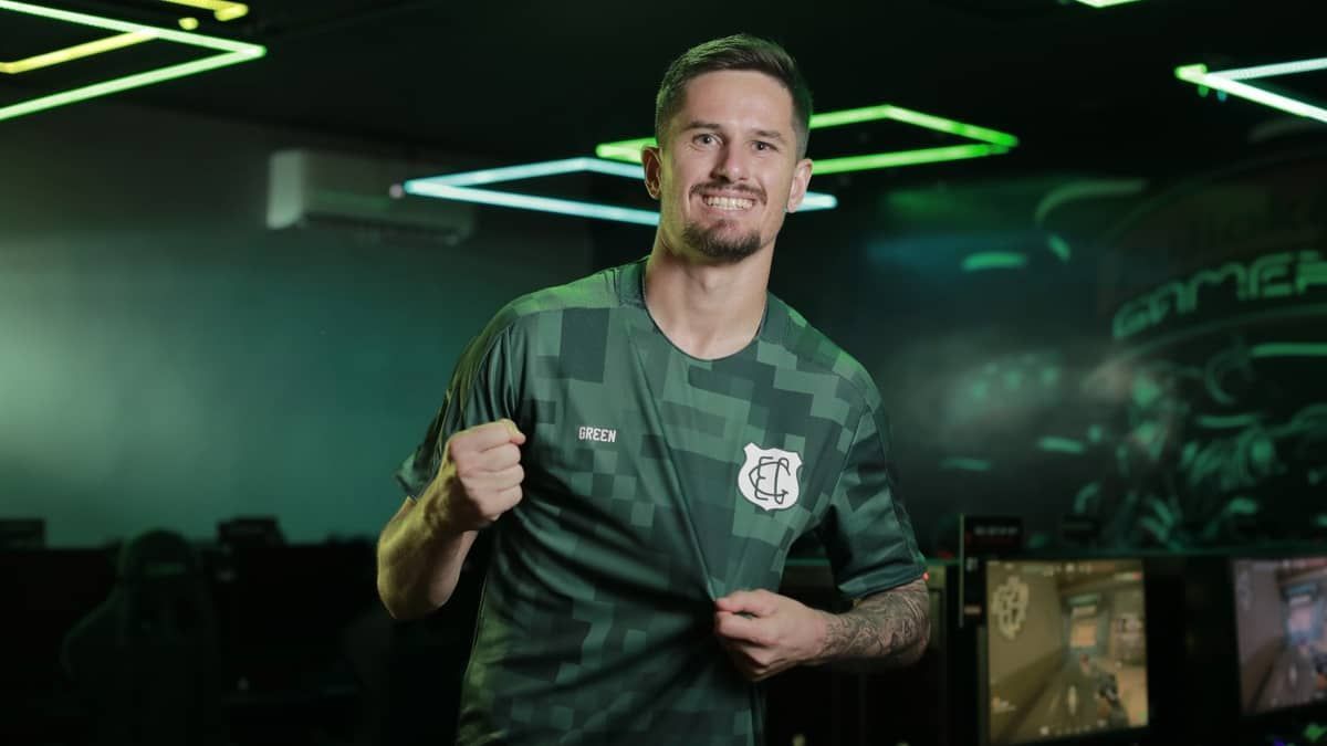 Goiás lança novos uniformes com inspiração no mundo gamer; veja vídeo