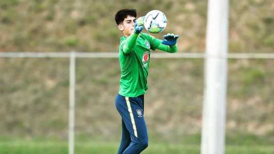 Gabriel Souza durante treino da Seleção Brasileira Sub-17